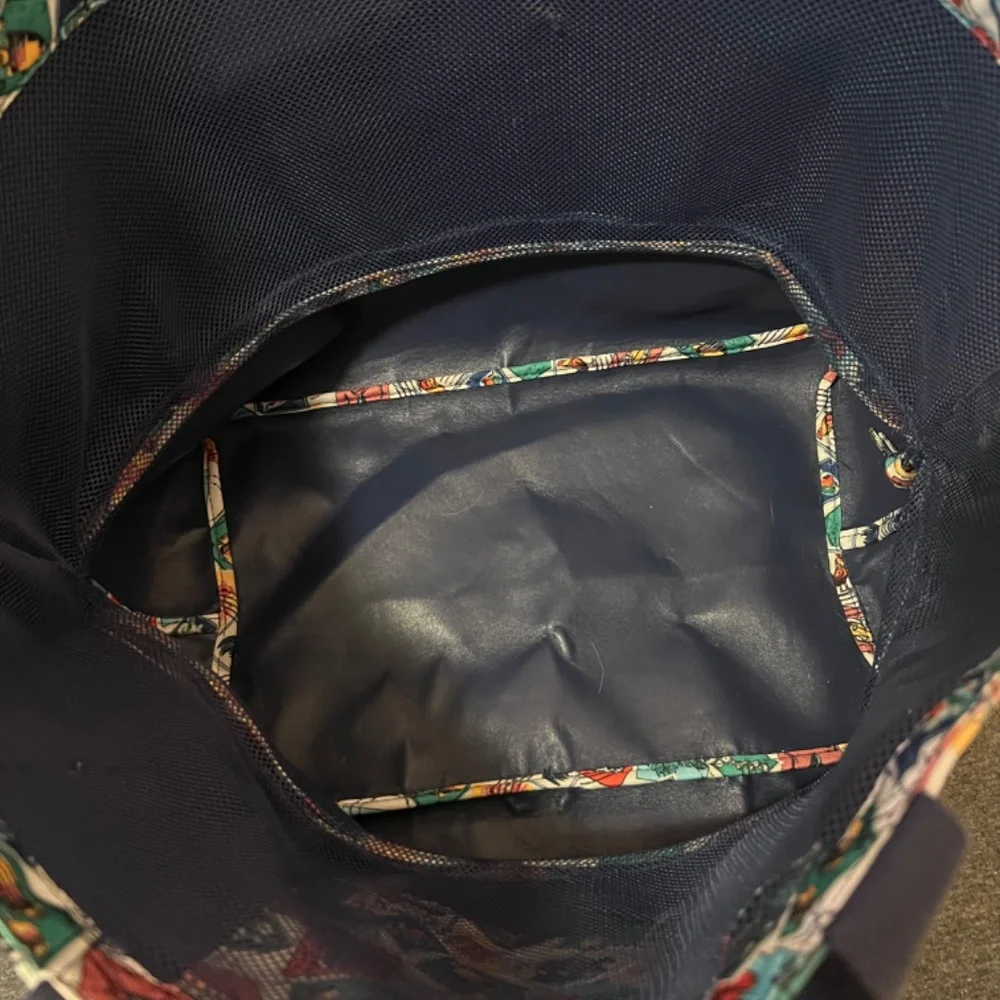 Vera Bradley Large Cuban Stamps Tote. EUC